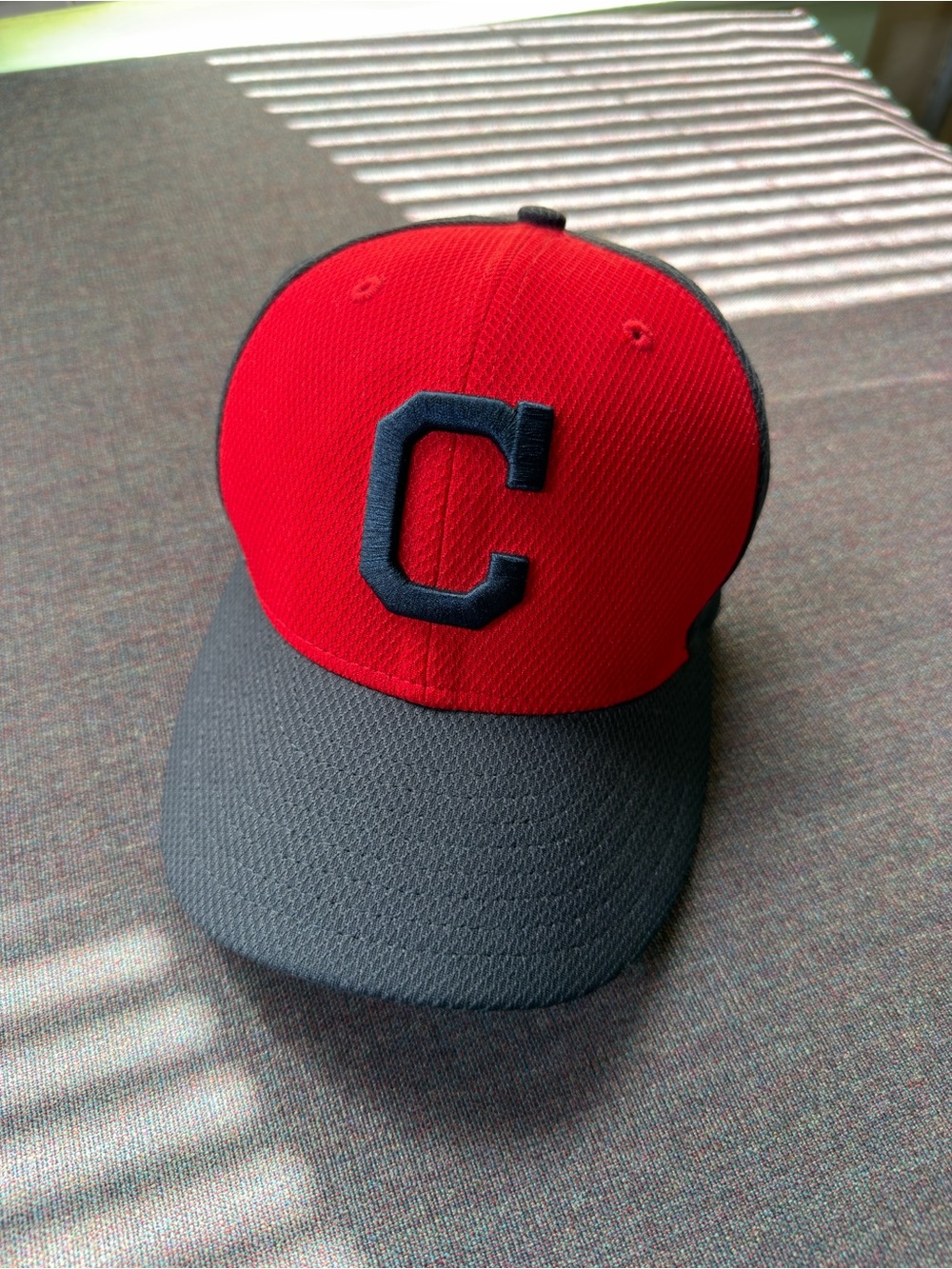 New Era 59 Cleveland Guardians Men's Baseball Cap Red and Navy